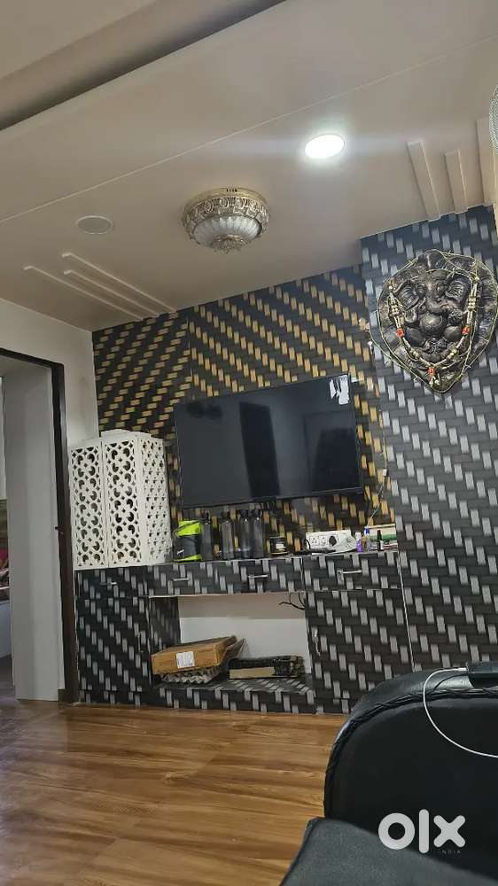 Looking for 1 male flatmate in master bedroom