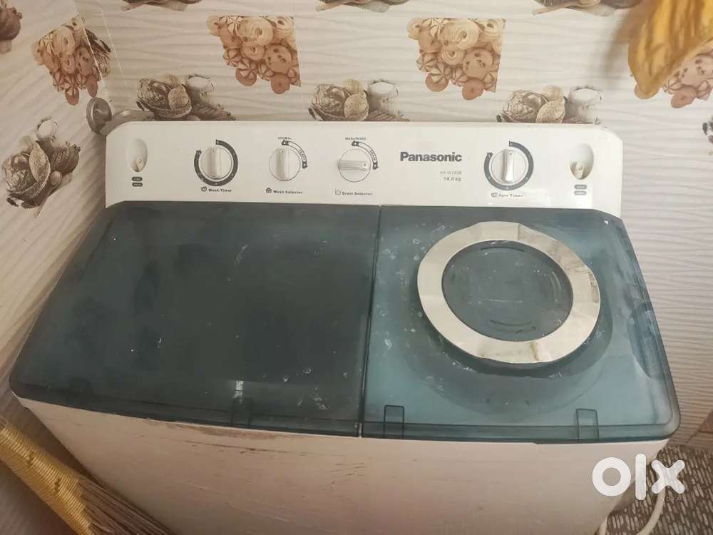 Semi automatic washing machine