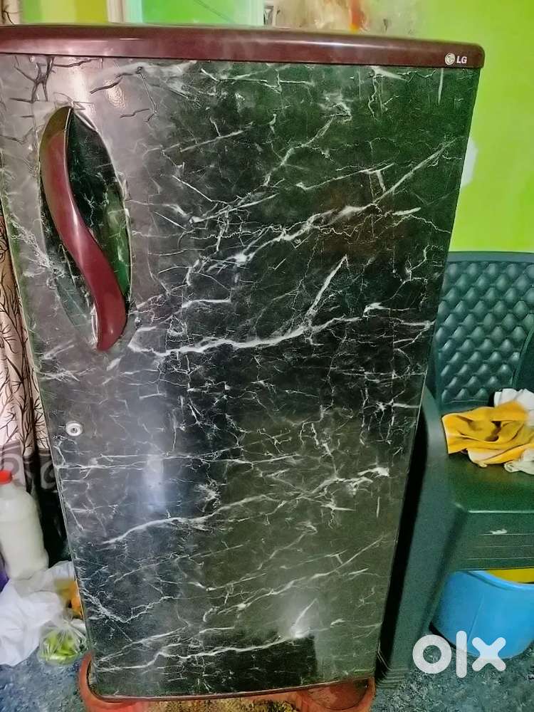 LG fridge 185l