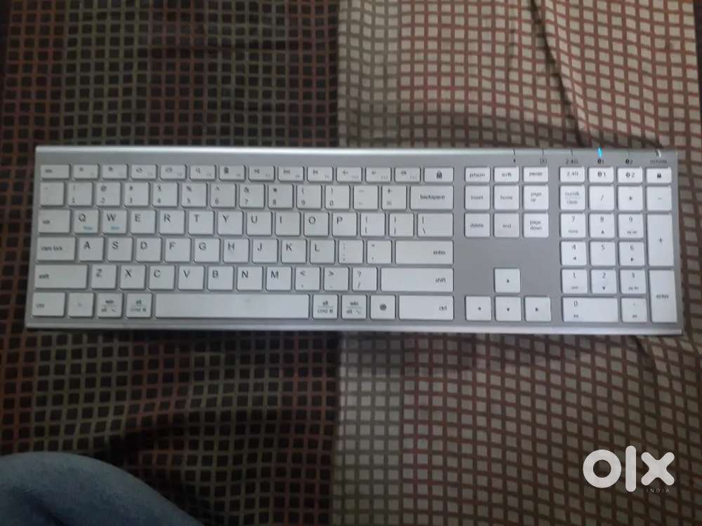 ICLEVER BLUETOOTH KEYBOARD