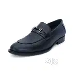 Wanted salesman for shoe showroom