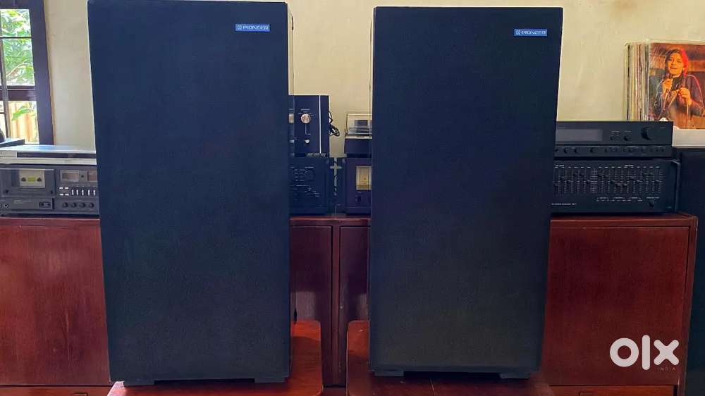 Vintage Pioneer Box speakers