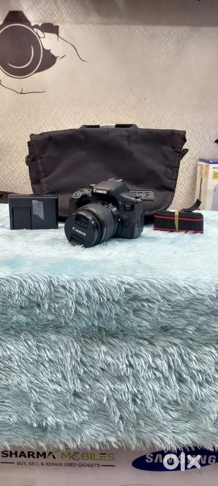 Canon 750D dslr camera good condition with bag strap battery memory
