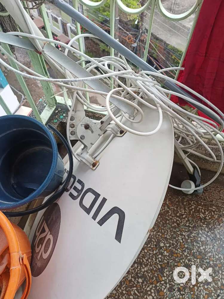 WANT TO SALE MY D2H DISH WITH SET TOP BOX