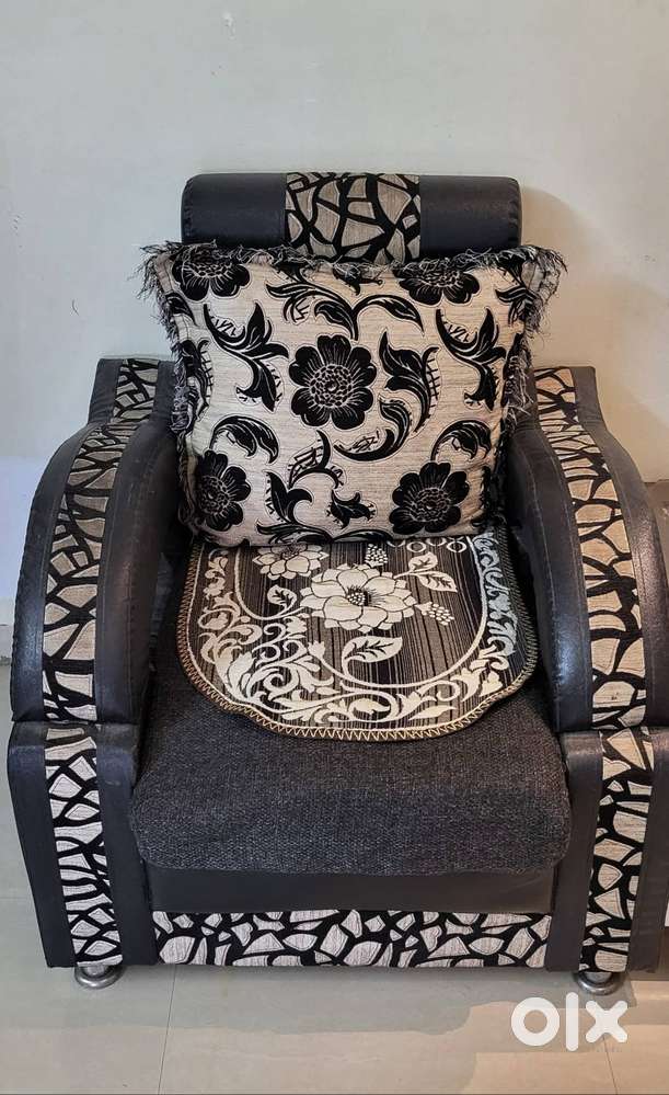 Maharaja Sofa set...3 + 1+ 1