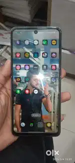 Oppo a79 5G set hai price 8000 data cable adaptor ke sath aapko milega