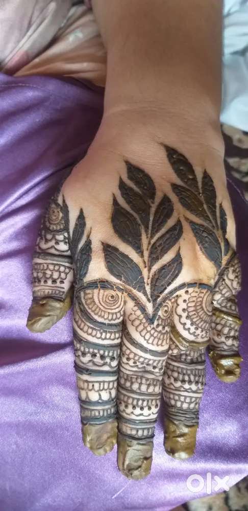 Mehindi orders are taken here