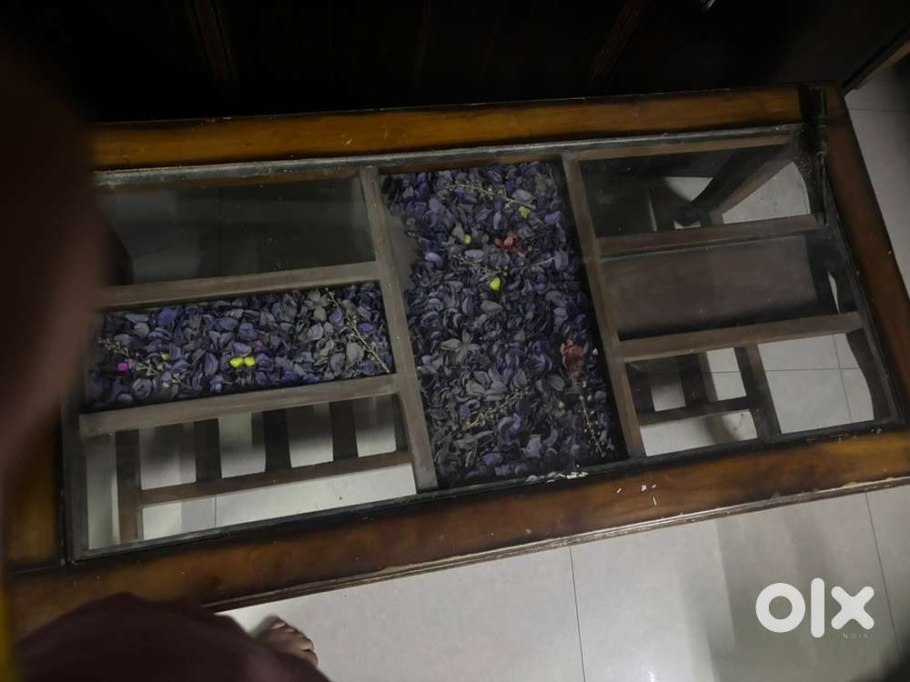 Wooden tablee with glass top