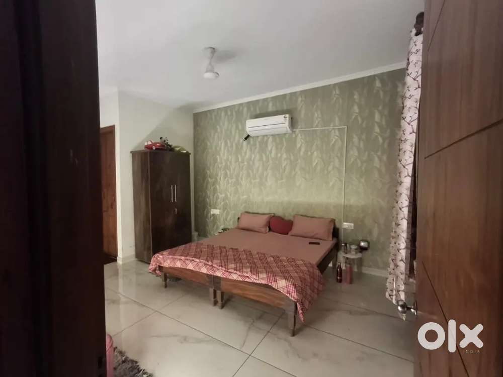 One room available in two bhk fir girls only