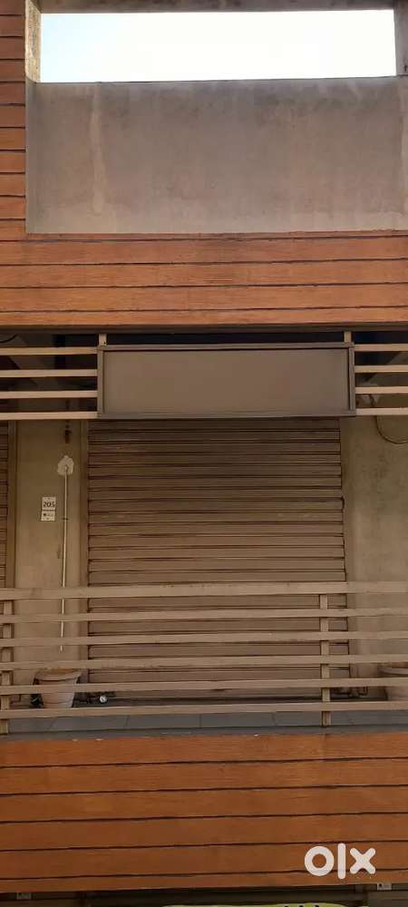 Road Touch Shop for Sale – Good Condition