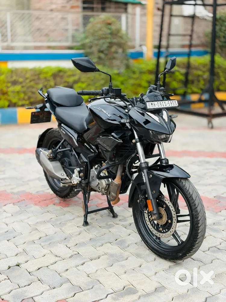 Hero extreme 1 year used bike only
