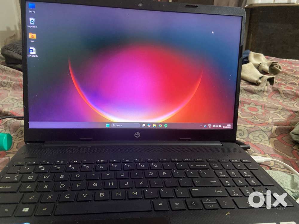 Hp laptop 1tb storage 4 gb ram ssd in a very new confition