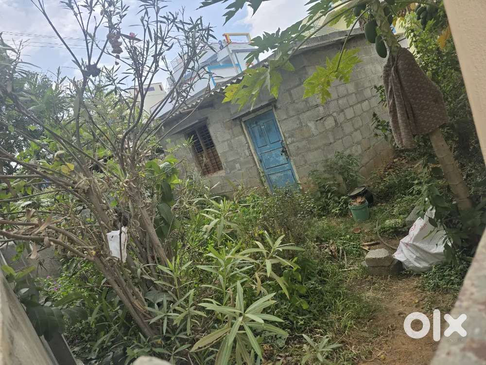 2100 SqFt with 2bhk home and Vacant Land