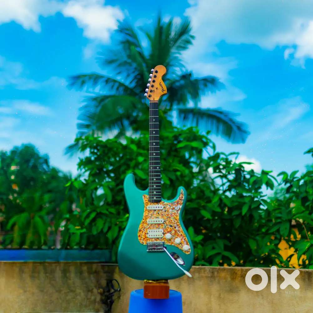 Fender Premium Affinity Squier Electric Guitar (Almost Brand New)