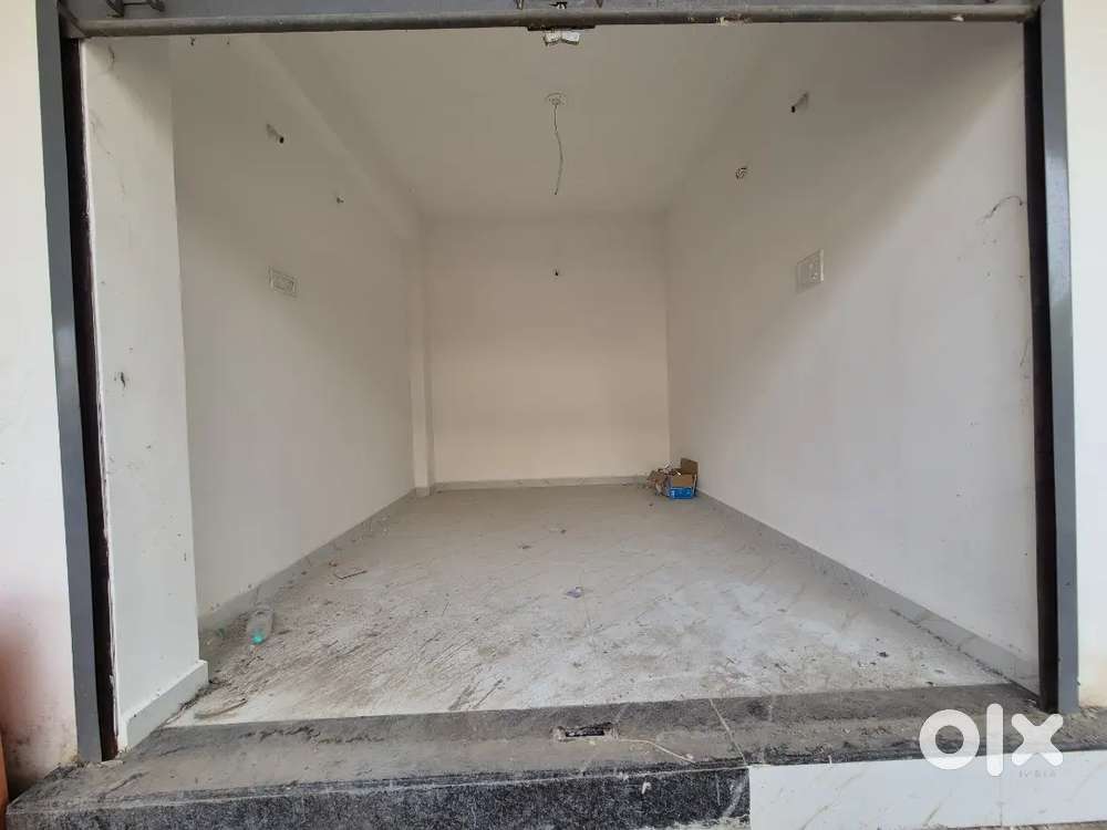 2 Shops For Rent In Market Area