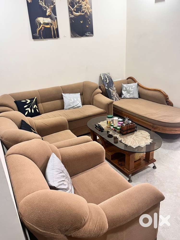 Sofa for Sale with centre table.