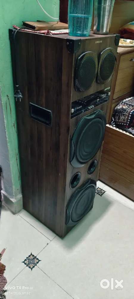 Home theater tower