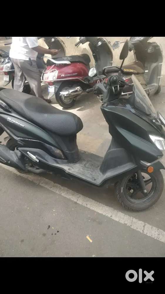 Good condition with select number, April 2024 model non blue tooth