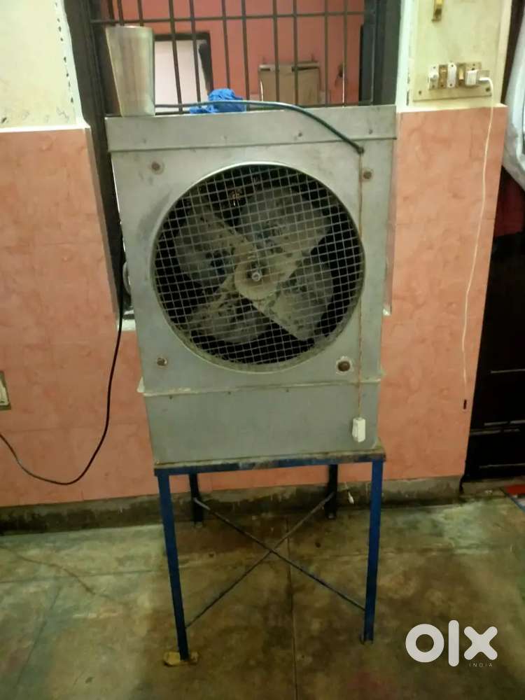 कुलर बेच रहे है