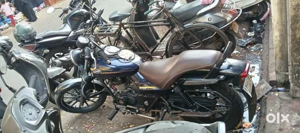 Bajaj Avenger street 150