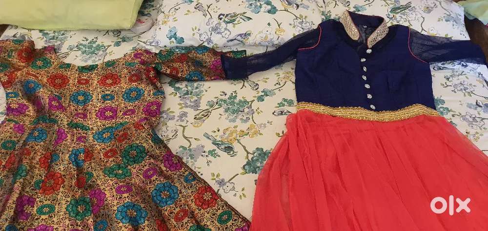Beautiful 2 suits at 1800 only