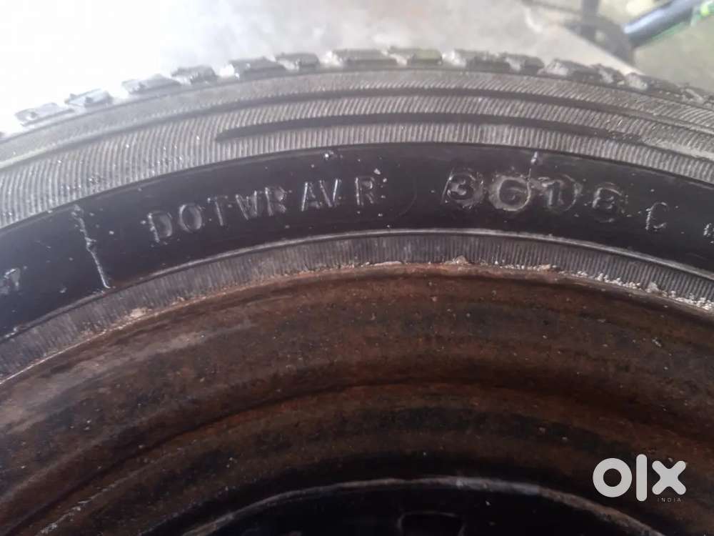 Maruthi 800 spare wheel
