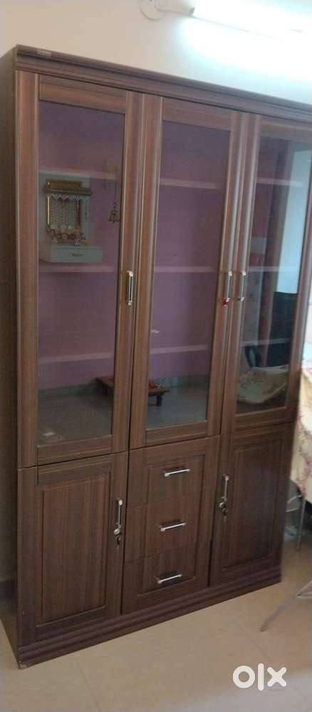 Book shelf for immediate sale in pimple sausagar