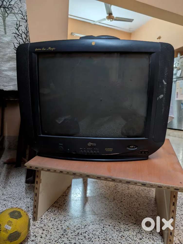 LG Golden eye CRT TV