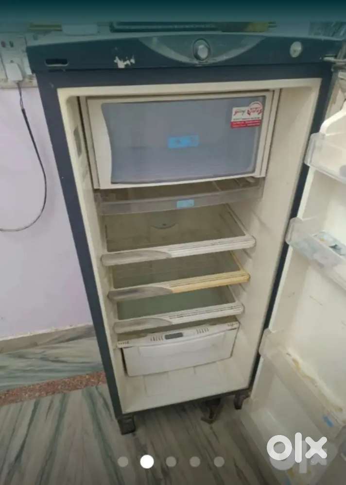 Good condition refrigerator  220 ltr and cooler