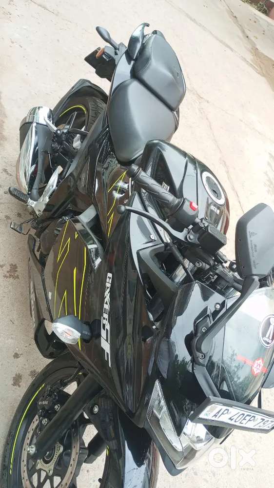 GIXXER SF well maintained with showroom maintained bike