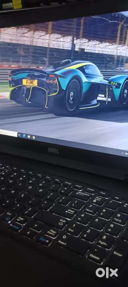 Dell Precision laptop i7 8th Gen 4GB nvidia Graphics 512 ssd