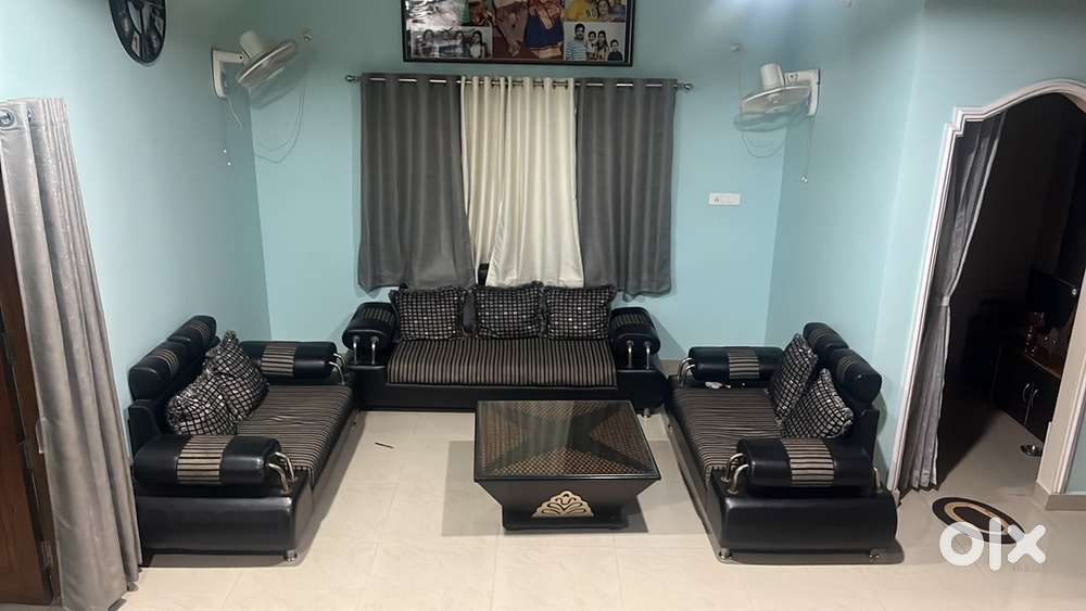 7 Beded Sofa with centre table