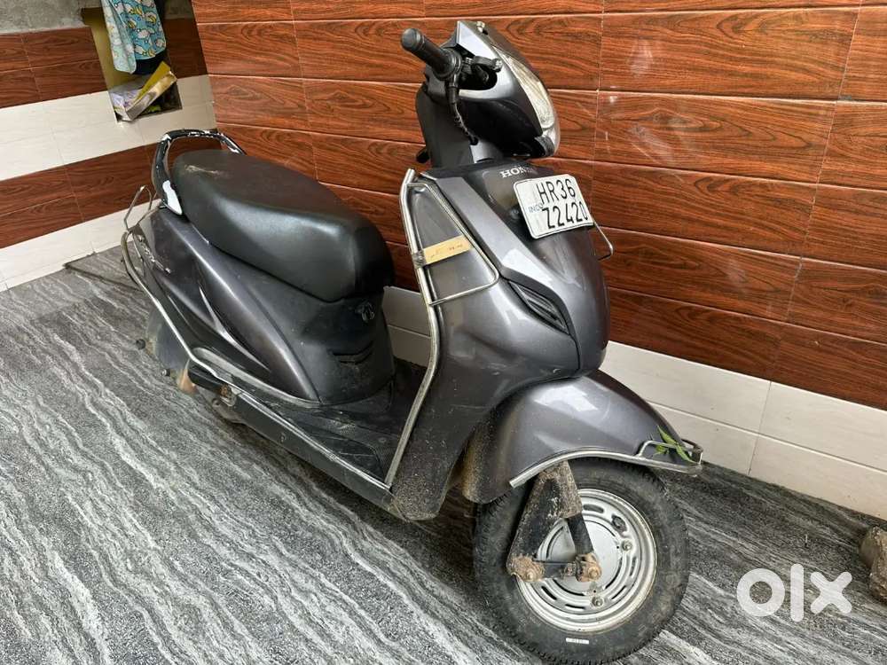 Honda active 2016