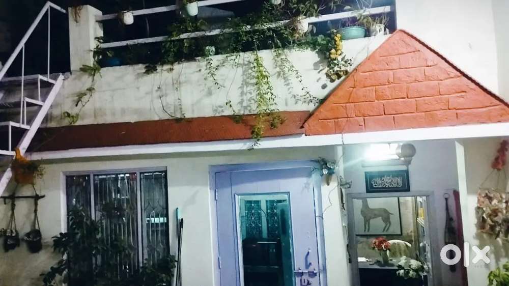 House 125 gaj,36 ft front