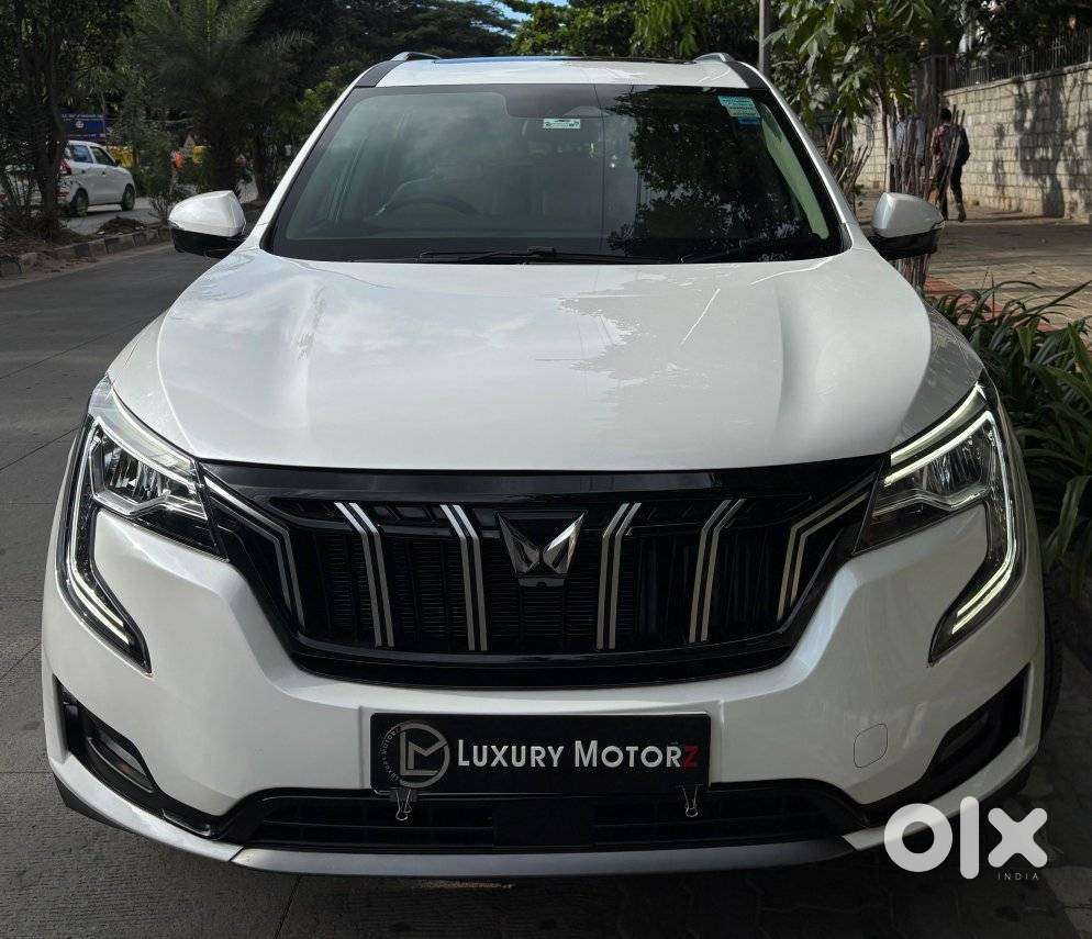 Mahindra XUV700 2.0 AX 7 Petrol AT Luxury Pack Str, 2025, Petrol