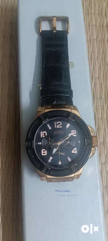 GUESS WATCH (100M/330FT)