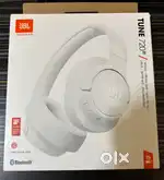 JBL Tune 720BT by HARMAN