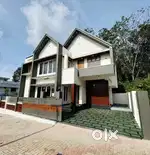 GATED COLONY KAKKANAD PUKKATTUPADY 3.5CENT  3BHK NEW VILLA