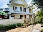 Aluva, Kadungalloor 3.5 Cent. 3 BHK Attached. 1400 Sqft New House.