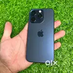 Apple  iphone 14 pro model only 4 month old with bill box warranty