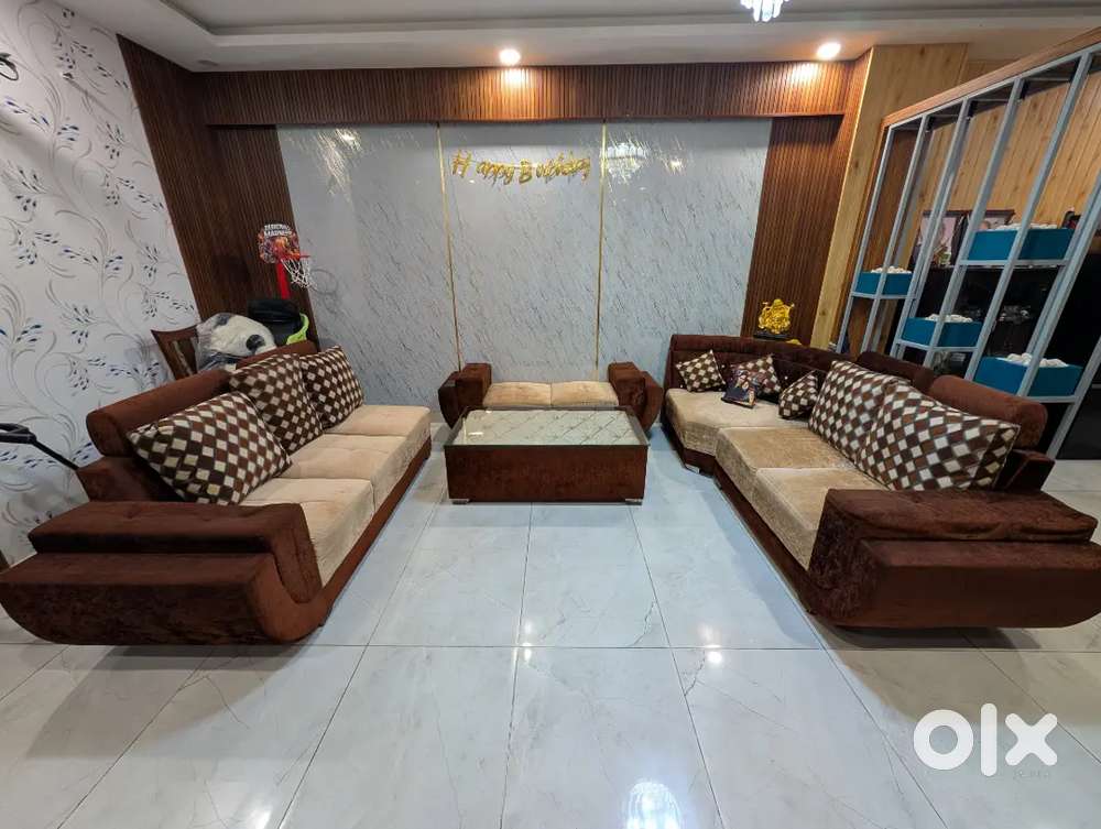 7 seater L shape Sofa with centre table and setty