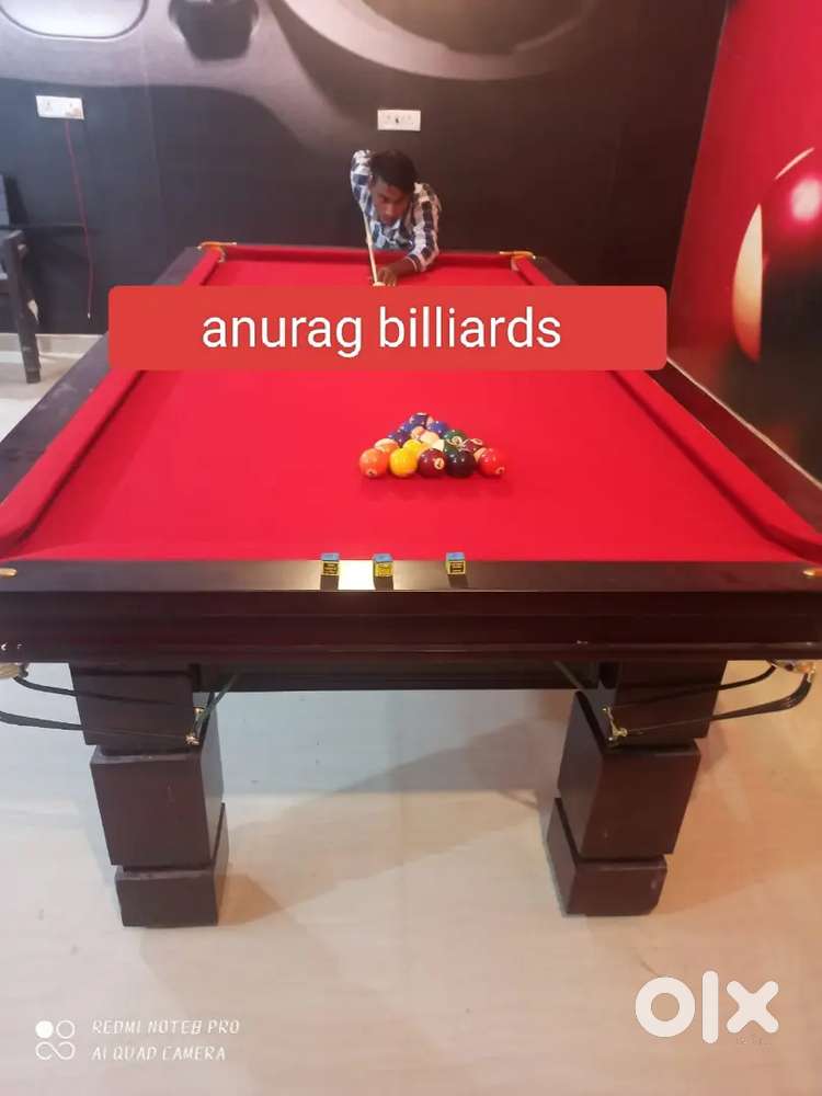 Pool table and snookar table