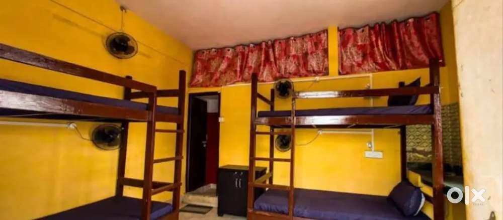 Room boy chahiye MANALI me hotel hai