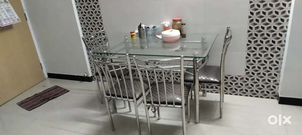 GLASS TOP DINING TABLE WITH SHELF AND 4 CHAIRS