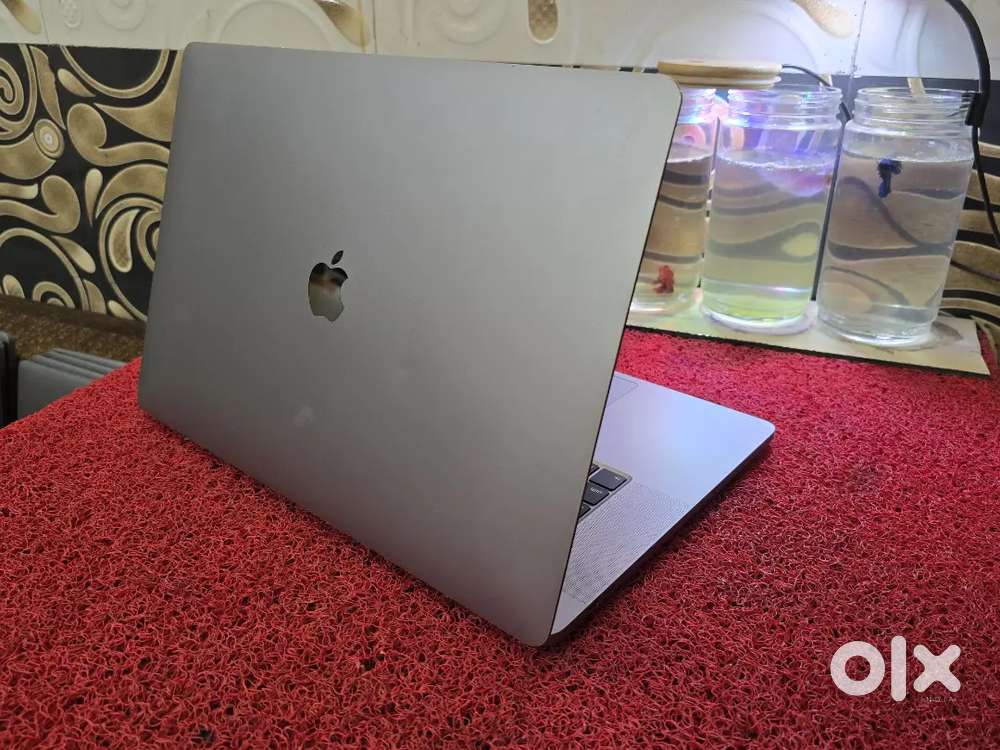 Apple Macbook Pro 2021 i7 16gb 512gb 5.5gb Graphics 16inch Retina