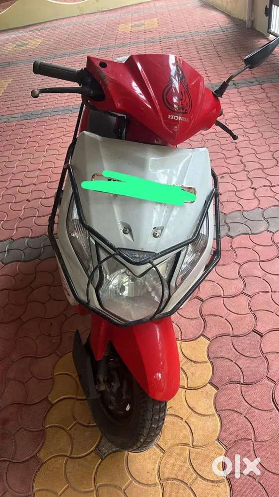 HONDA DIO /white and Red colour /2015model