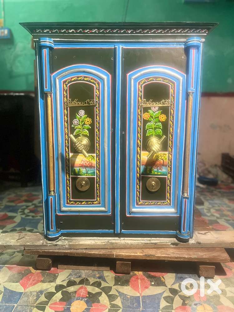 Iron locker