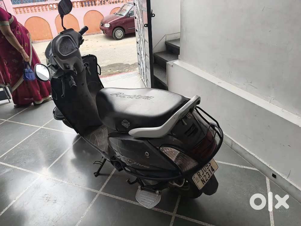 It's in good condition single hand