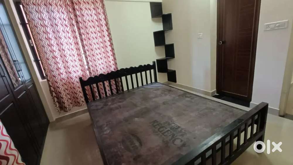 Well Furnished flat for Rent at Poojappura