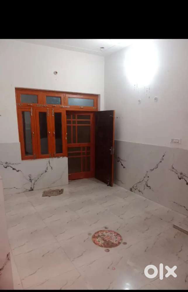 2 room set at first floor near invertis university transport Nagar.